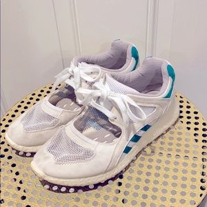 Adidas woman EQT racing